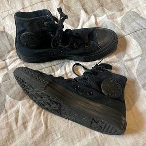 Youth Size 1 Black Hightop Converse